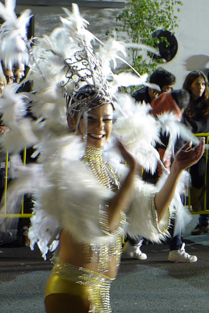 Samba-Tänzerin, Funchal, Madeira