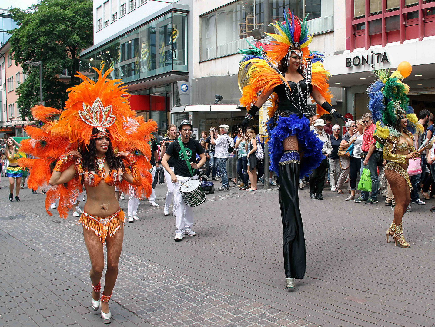 Samba Tanz in Ulm zum Internationalen Festival