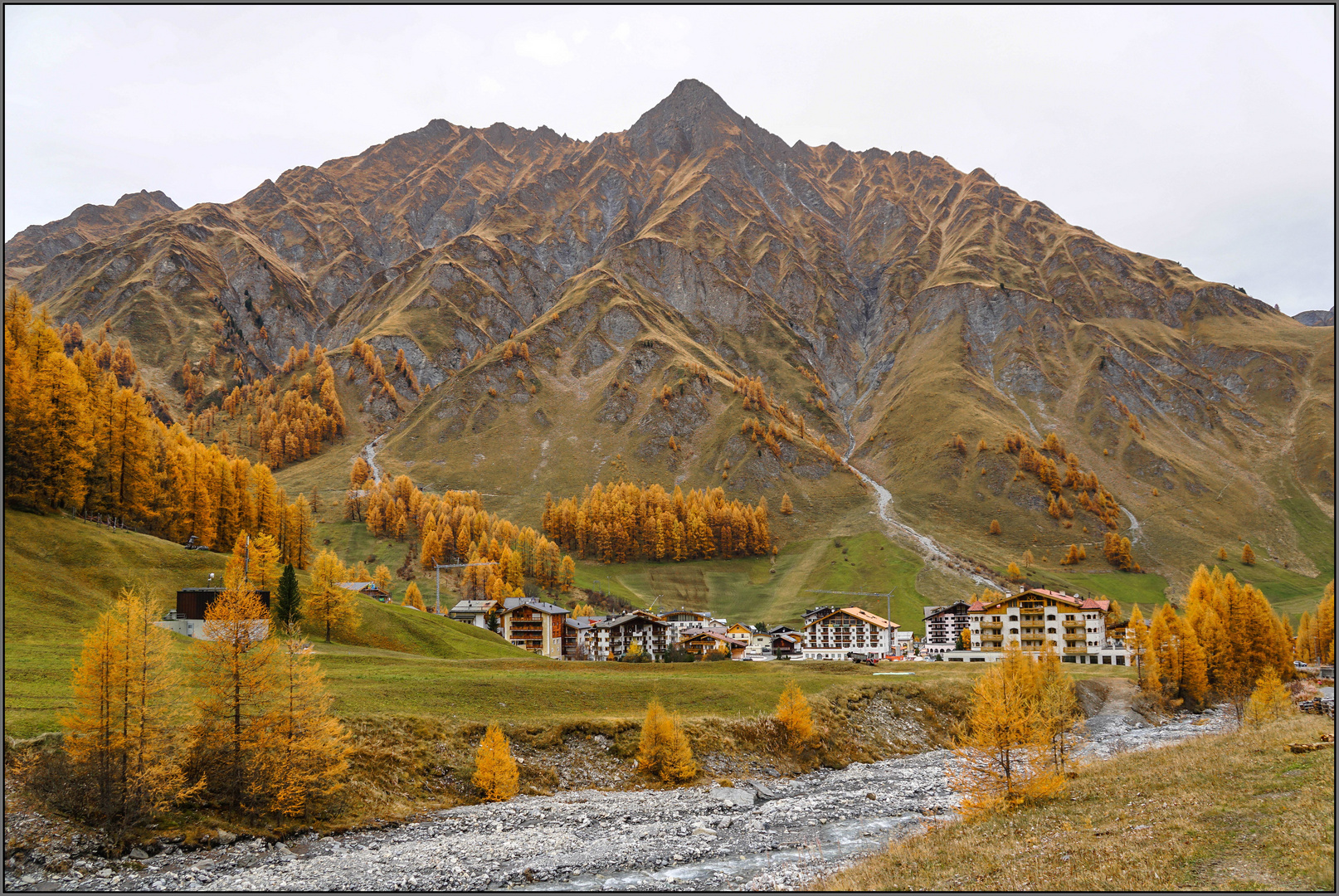 Samnaun - Dorf Kanton Graubünden / Schweiz