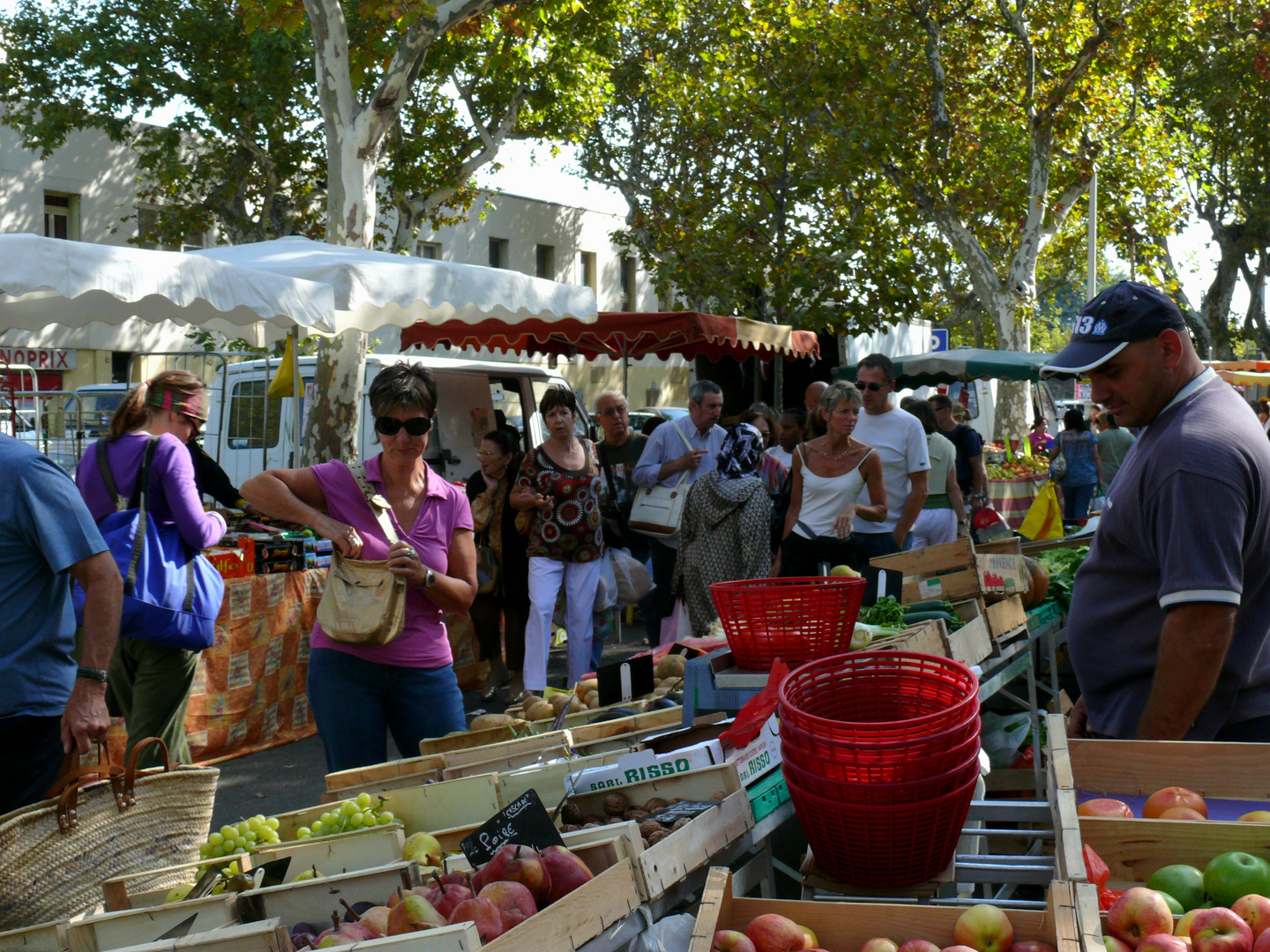 Samstag Morgen auf dem Markt in Arles