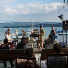 Samstagabend im Biergarten am See