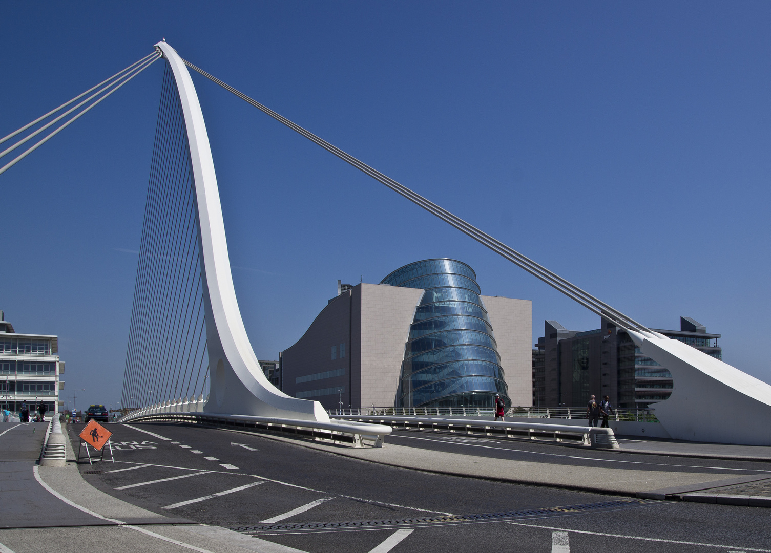 Samuel Beckett Bridge und Convention Centre