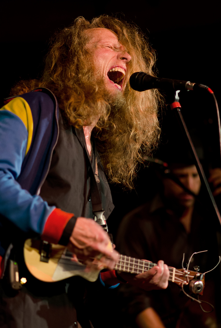 Samuel predigt... und die Ukulele rockt!