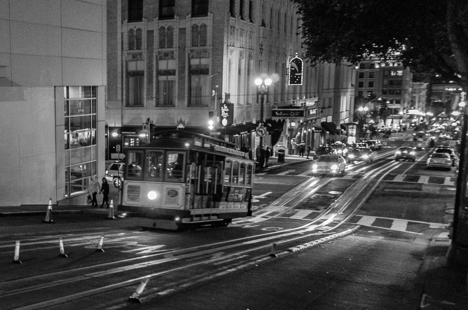 San Francisco Cable Car at night