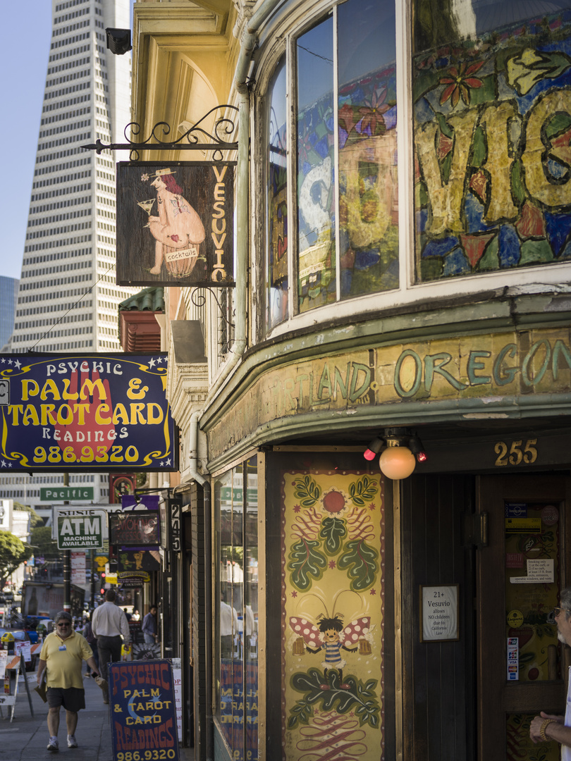 San Francisco, Cult - Bar Vesuvio