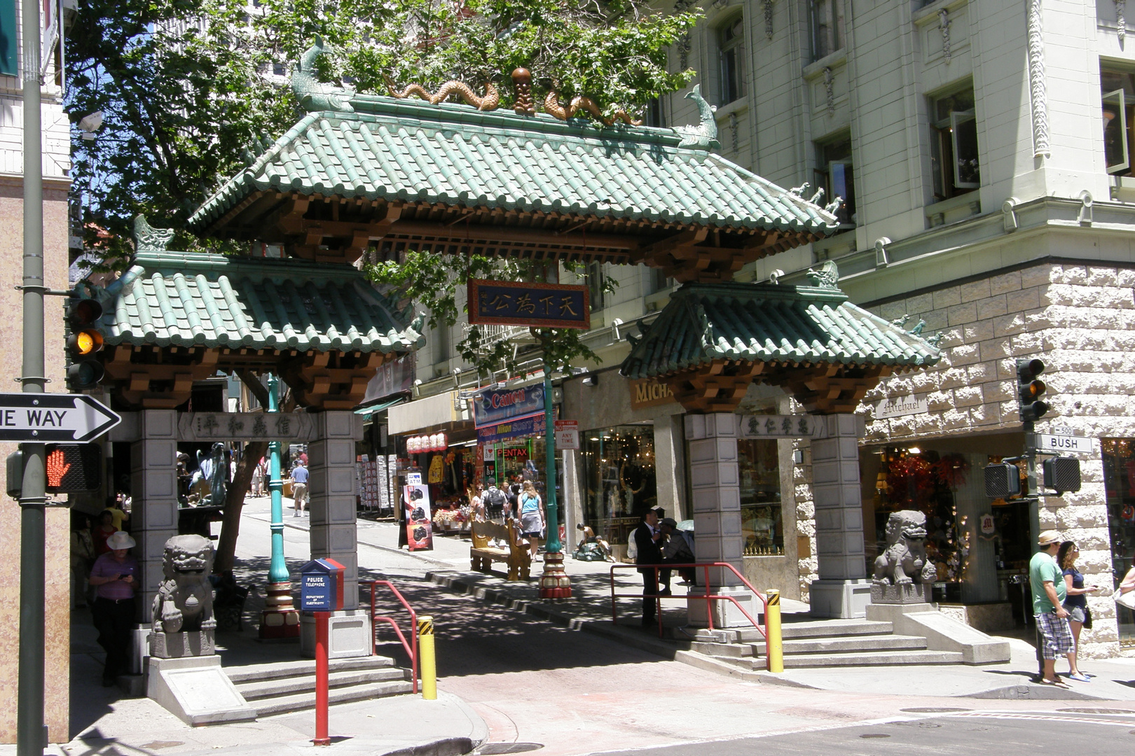 San Francisco: we enter into the Chinatown