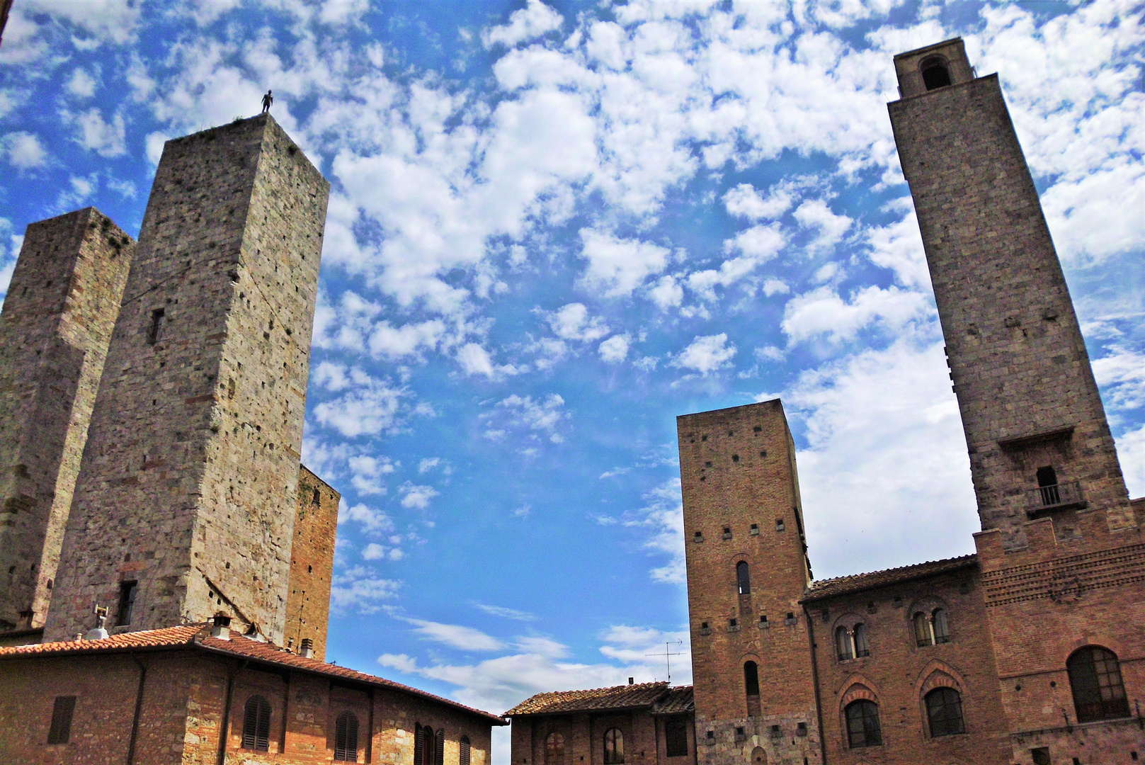 San Gimignano .......