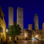 San Gimignano zur blauen Stunde (1)