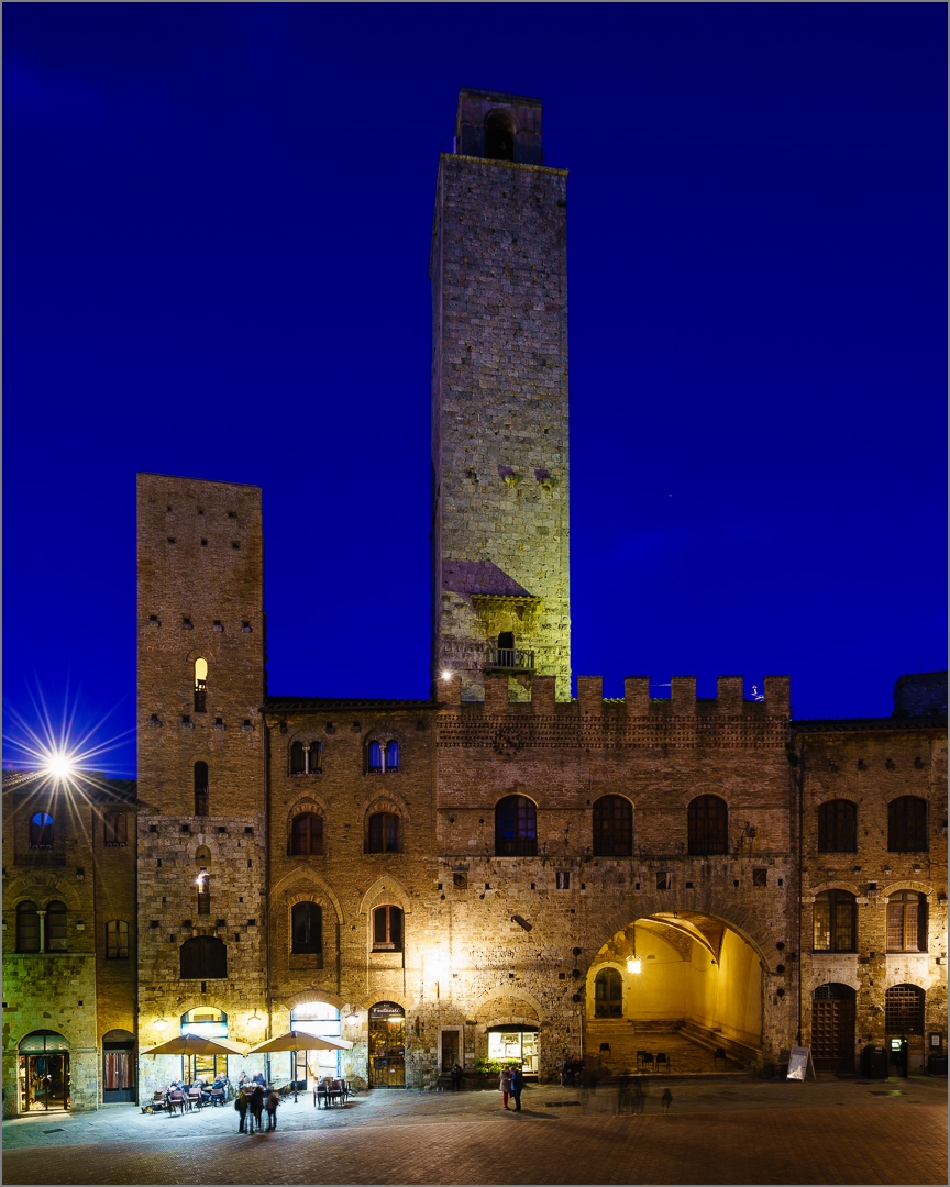 San Gimignano zur blauen Stunde (2) 