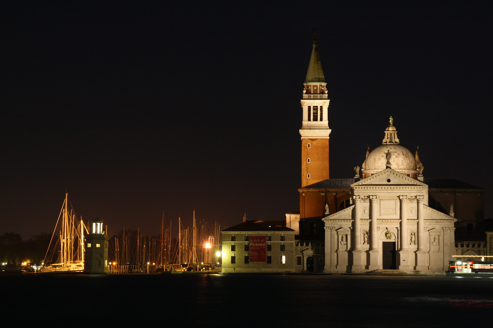 San Giorgio bei Nacht