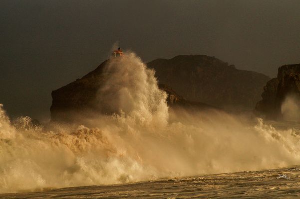  San Juan de Gaztelugatxe ( Ciclogenésis Explosiva ). 
