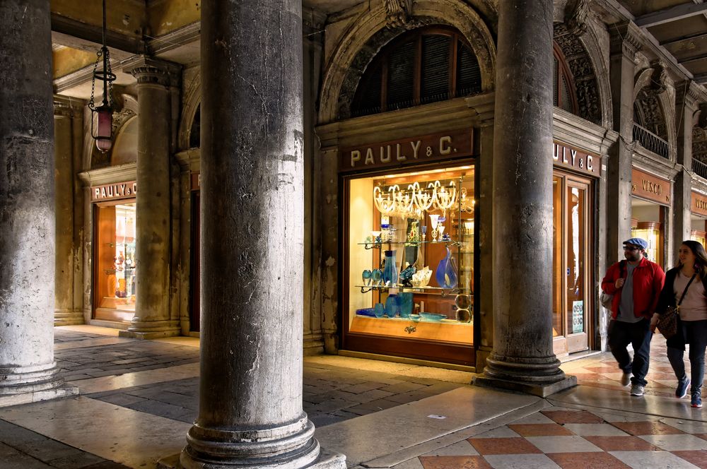 San Marco Arkaden Venedig