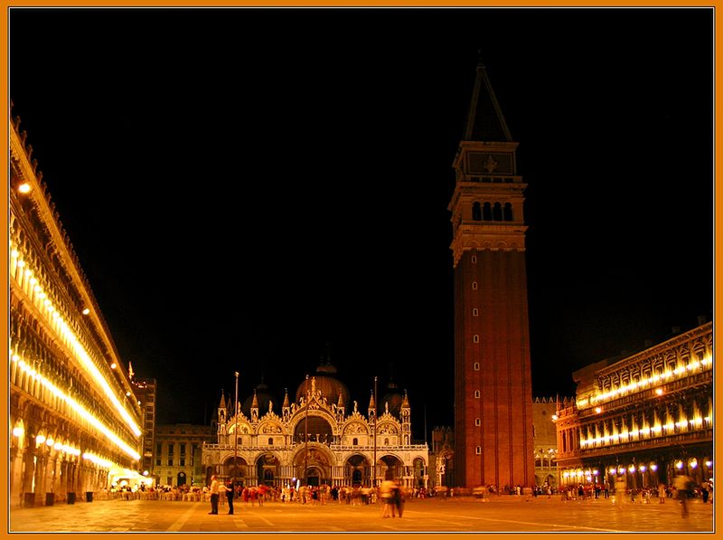 San Marco bei Nacht
