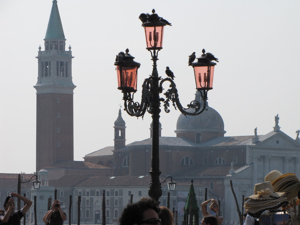 San Marco - Detalle farol + palomas