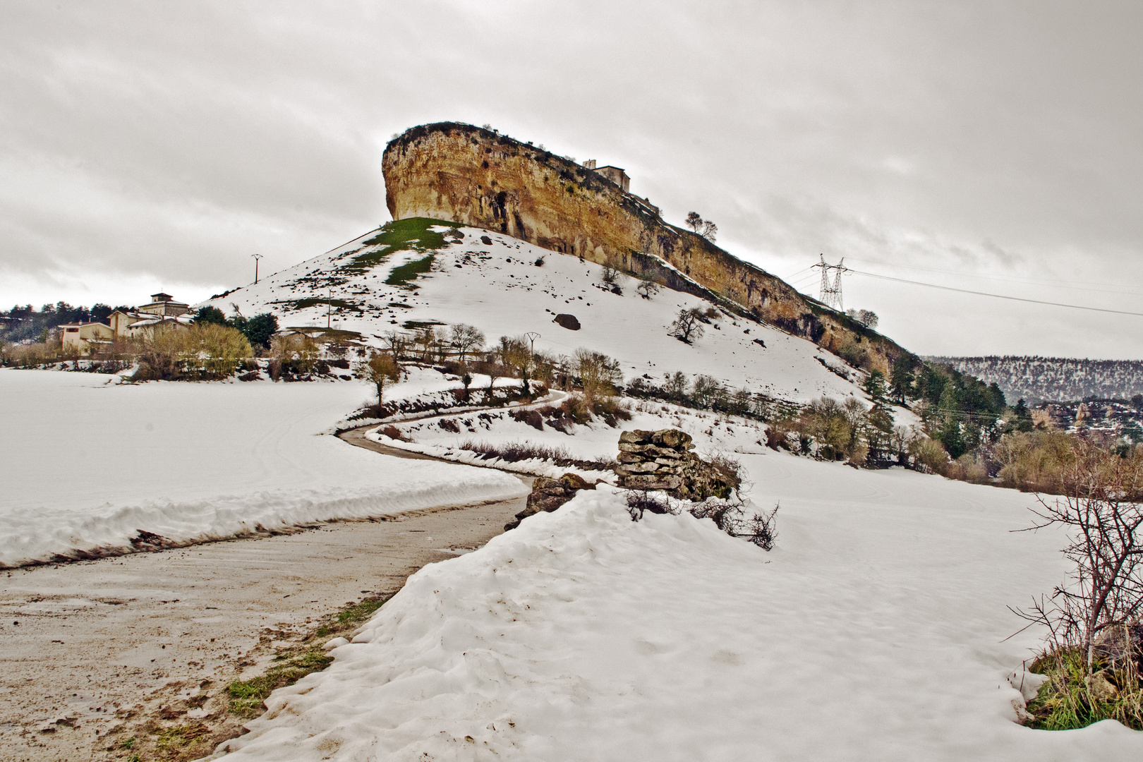 San Pantaleón de Losa. ( Burgos ) Imagen & Foto ...