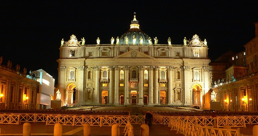 ...San Pietro at Night...