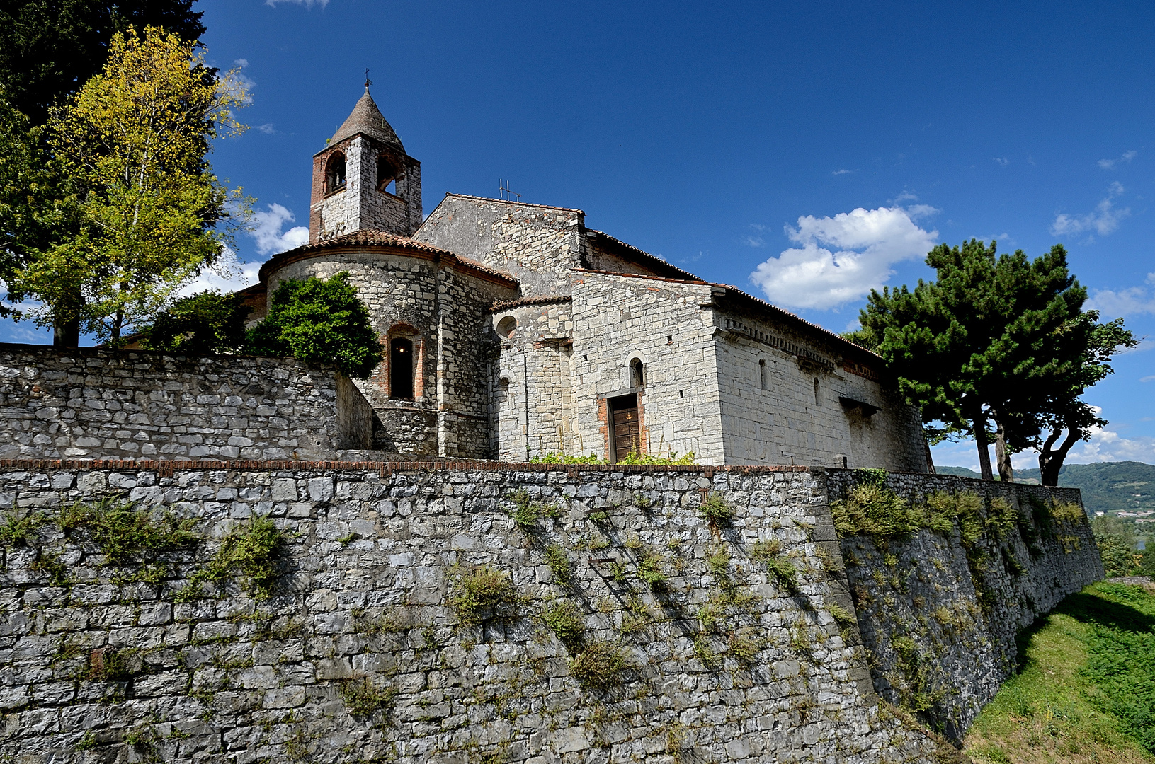 San Pietro in Lamosa - Polarized