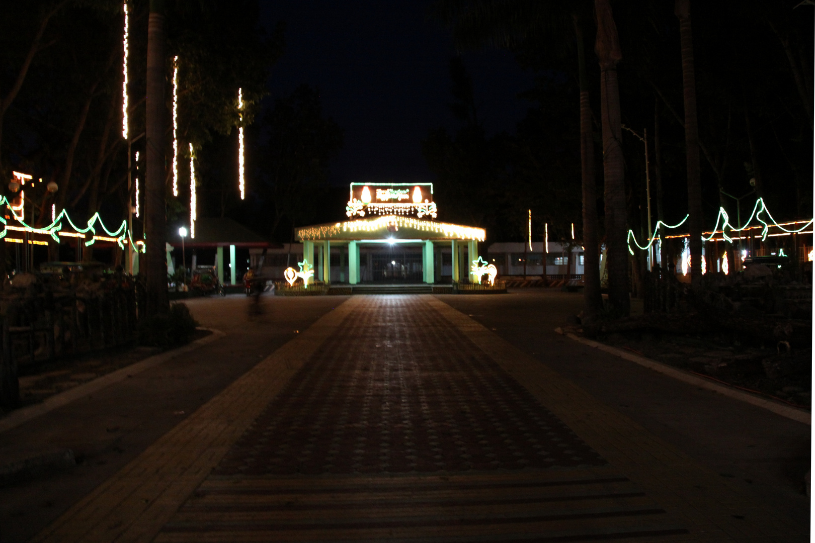 San Quintin - Plaza