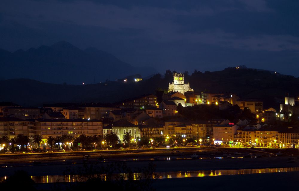 San Vicente de noche