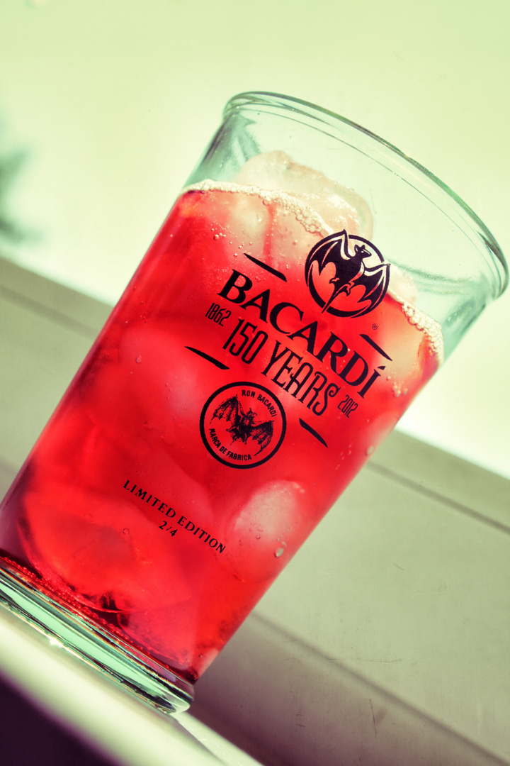 Sanbitter im Bacardi Glas