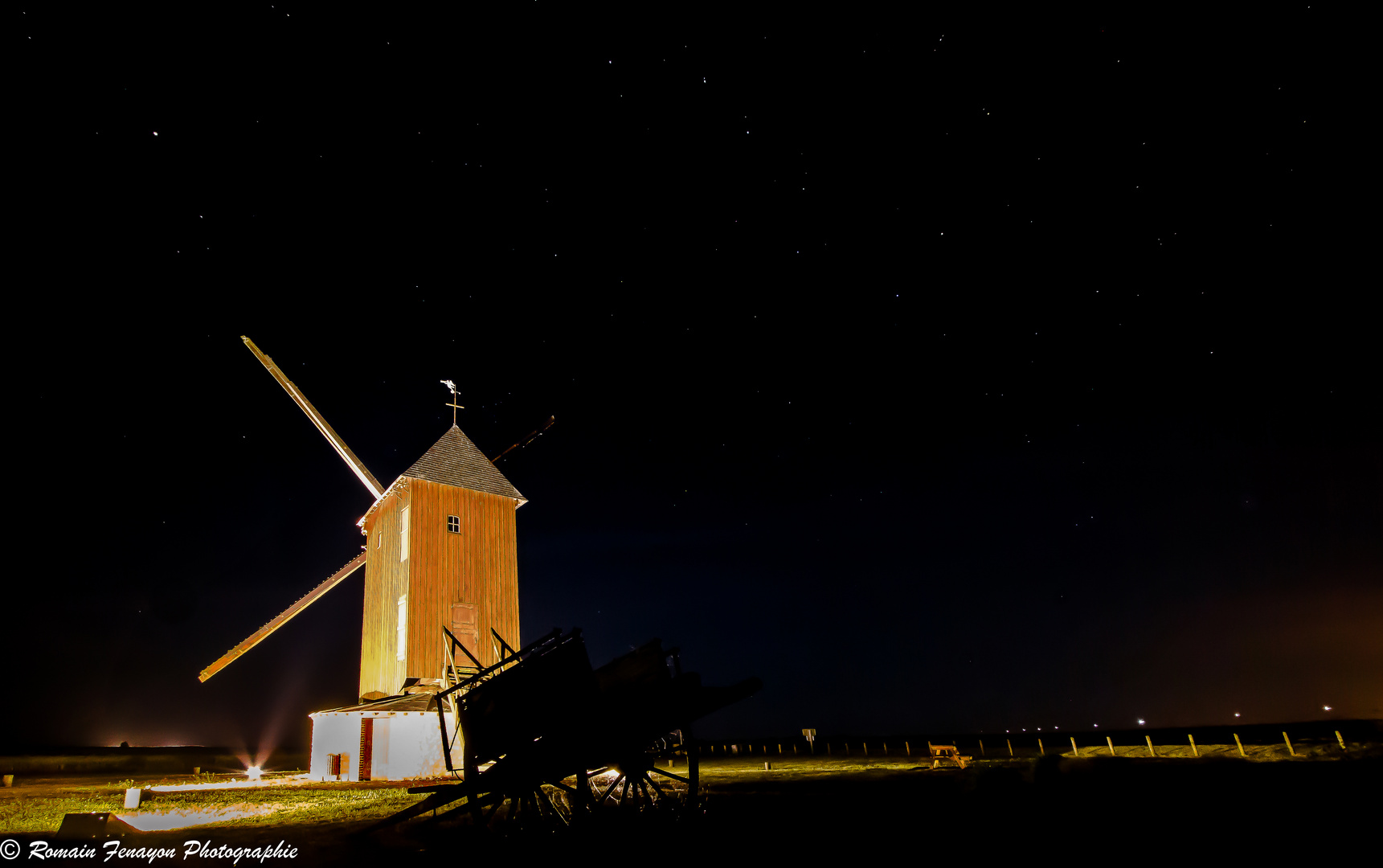 Sancheville by night