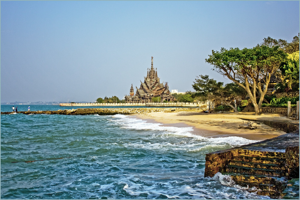 Sanctuary of Truth (Prasat Sut Ja-Tum)