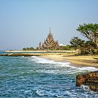 Sanctuary of Truth (Prasat Sut Ja-Tum)