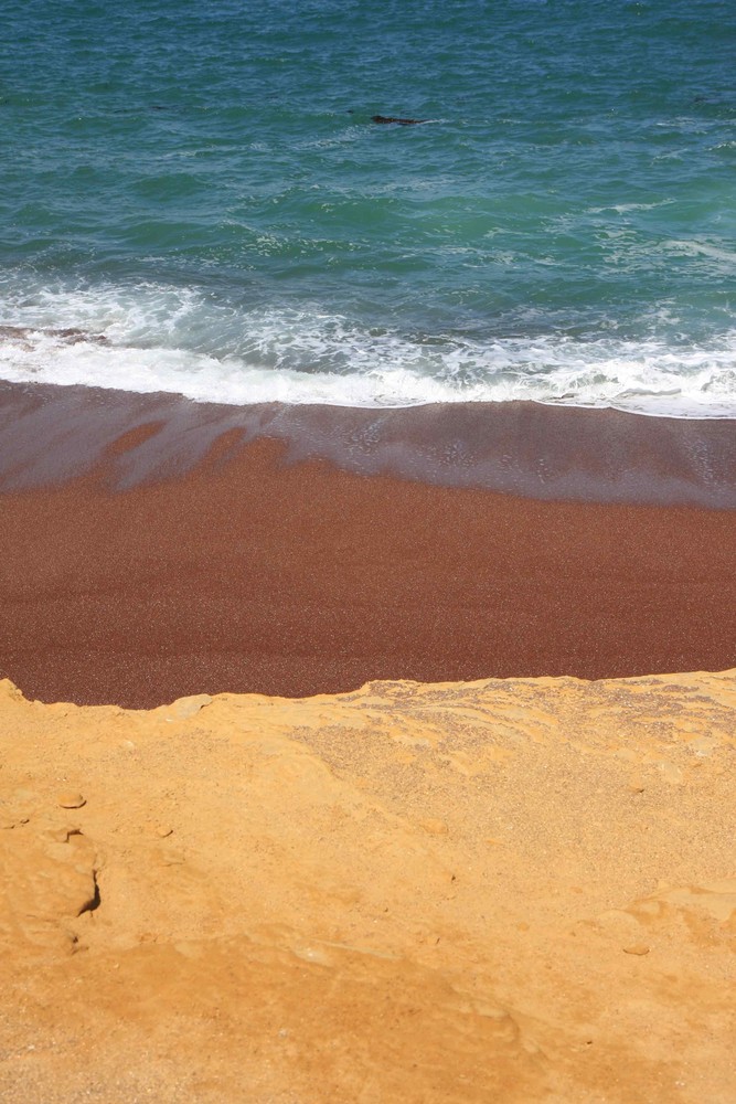 Sand and water (Paracas - Pérou)