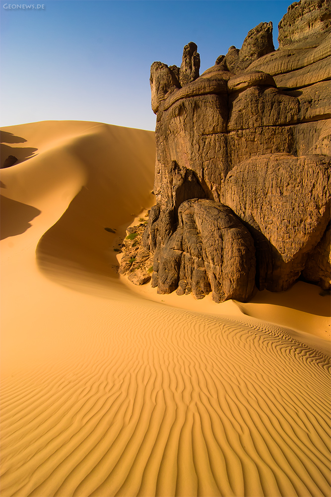 sand rocks