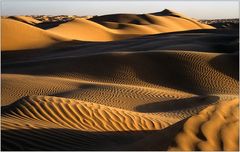 Sand, Sand, Sand - wie langweilig, aber das Licht ändert alles