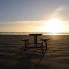 Sand , Sea & Table