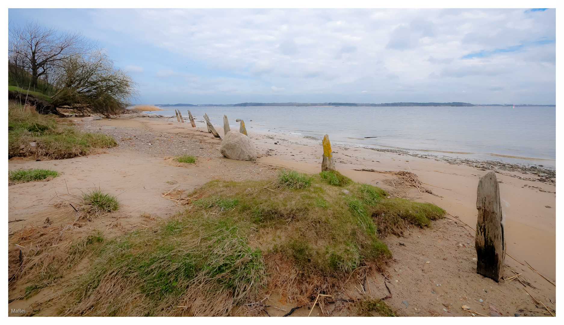 Sand, Stein, Holz & Wasser