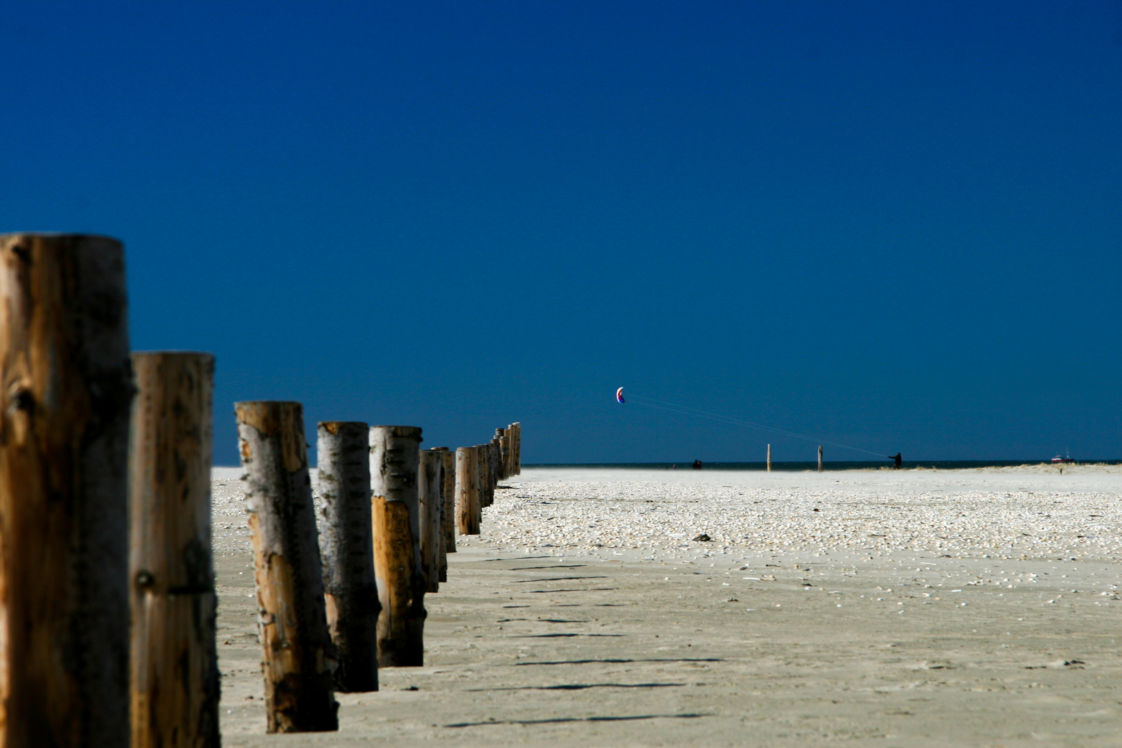 Sand und Holz