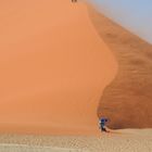 Sand weht über die Düne 45 bei einem Sandsturm