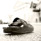 Sandale am Bebelplatz