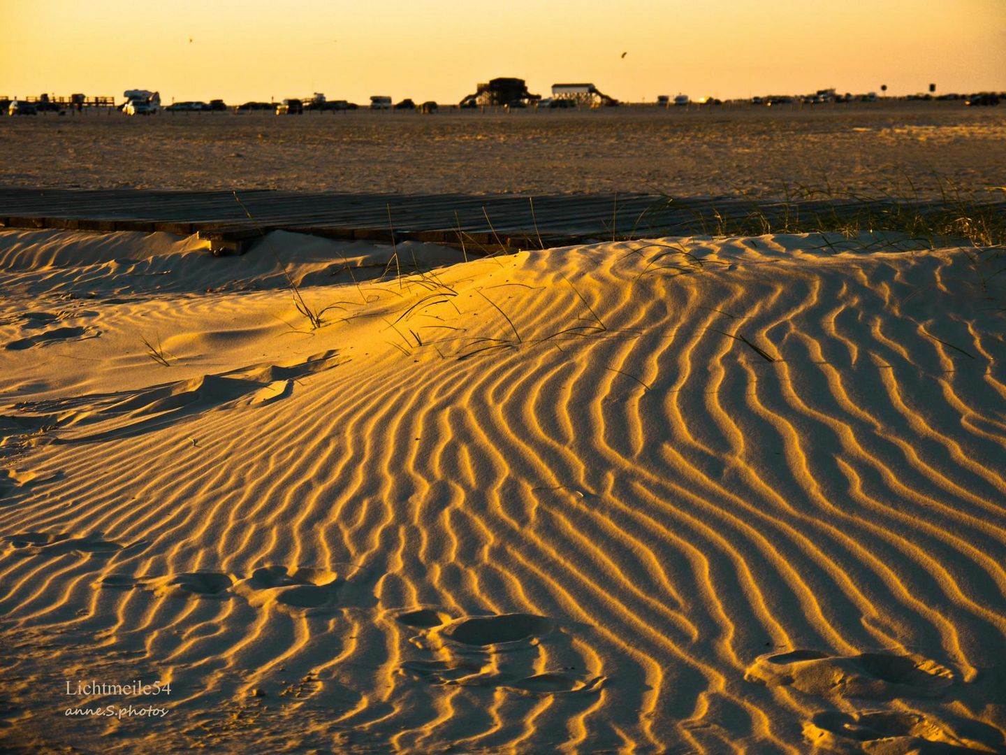 Sanddüne im letzten Abendlicht