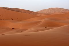 Sanddünen im Erg Chebbi im Süden von Marokko