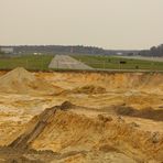 Sandgewinnung im Tagebau direkt am Flugplatz Schwarze Heide in Kirchhellen (1)