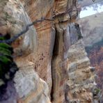 Sandgrube, angenagte Felsenwand