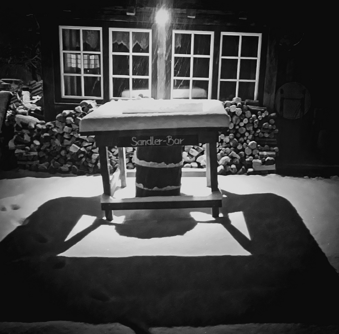“Sandler-Bar“ in Schnee und Licht