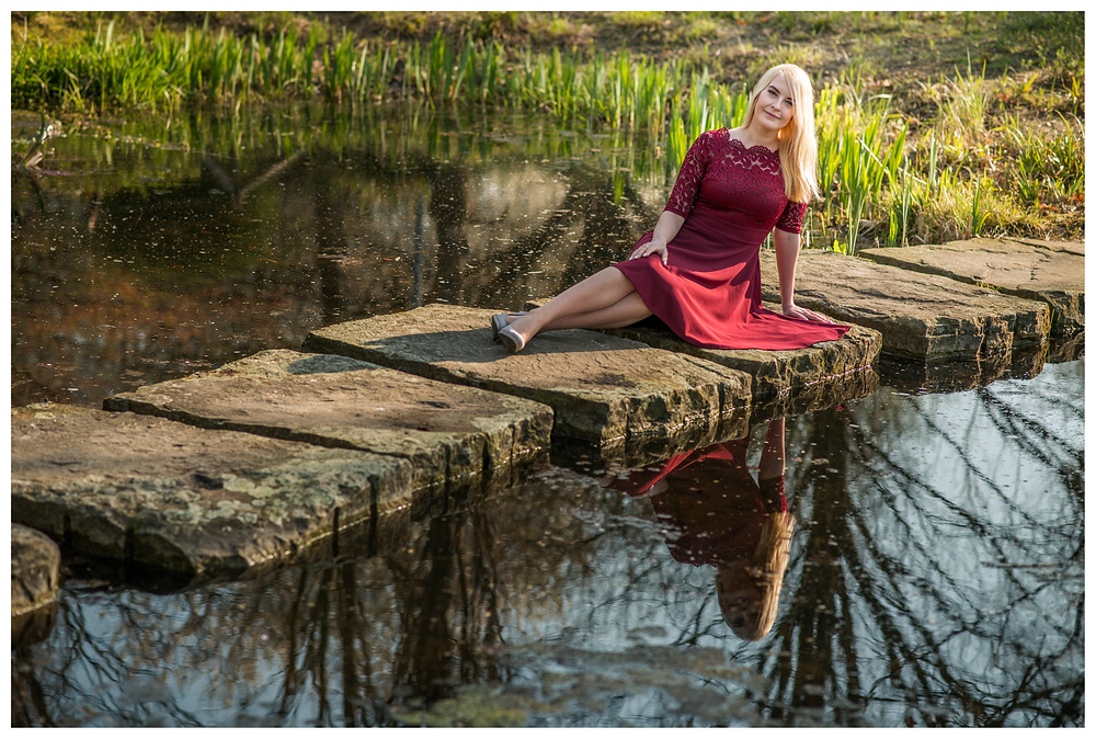 Sandra im Wasserspiegel