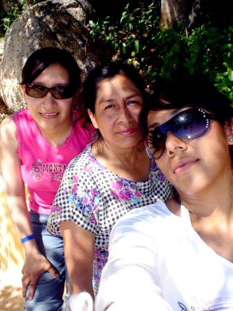 Sandra, Mom Comanche y Lú