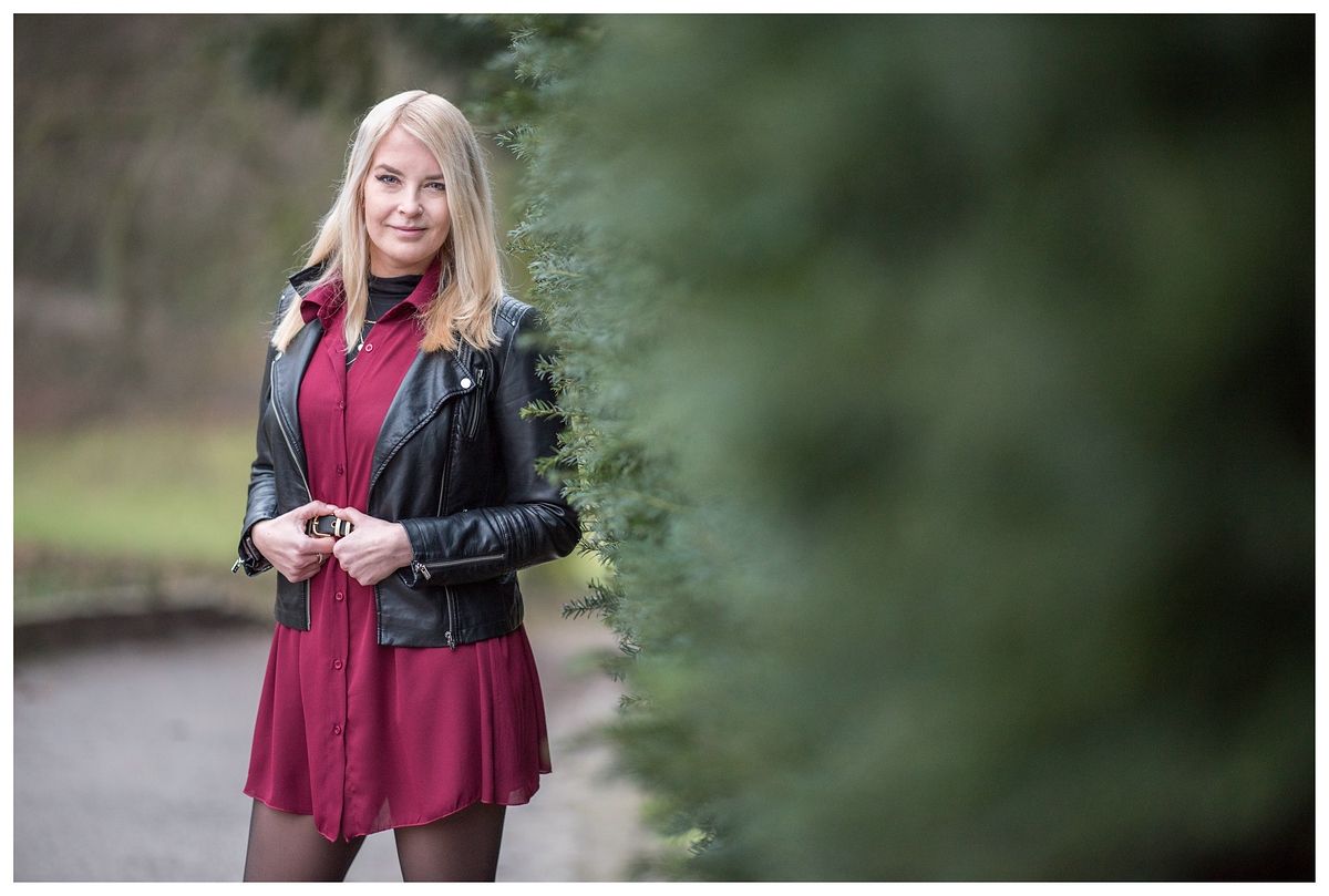 Sandra vor der Hecke Foto & Bild sandra Bilder auf