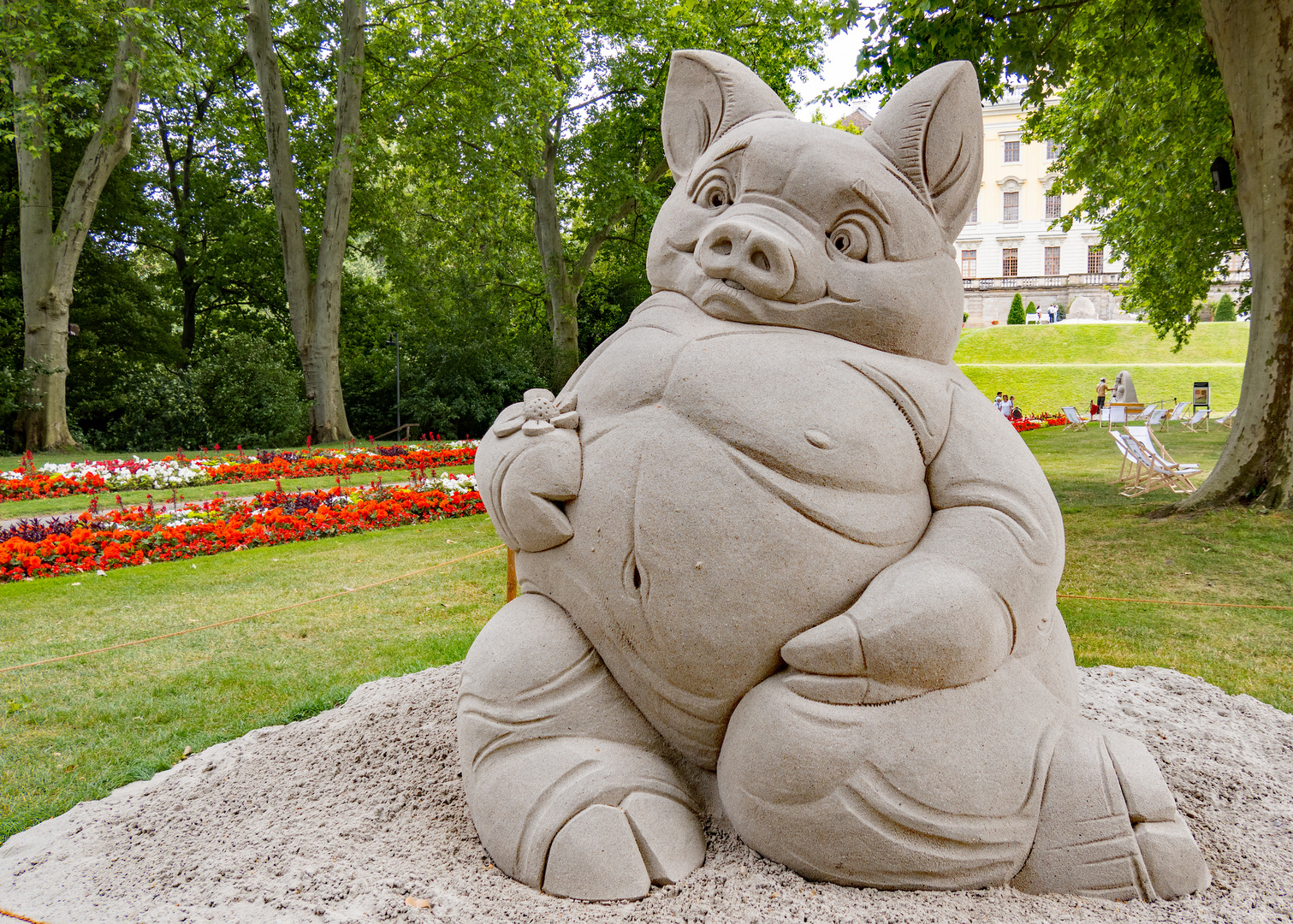 Sandskulptur "blühendes Barock" im Schloßgarten Ludwigsburg