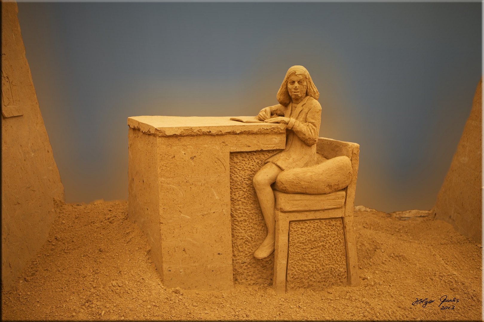 Sandskulptur "The Diary of Anne Frank" (A. Frank)