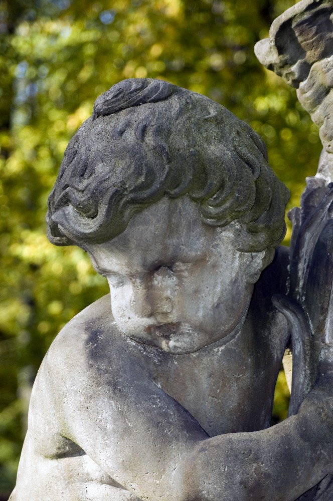 Sandsteinfigur im Schloßpark Zabeltitz