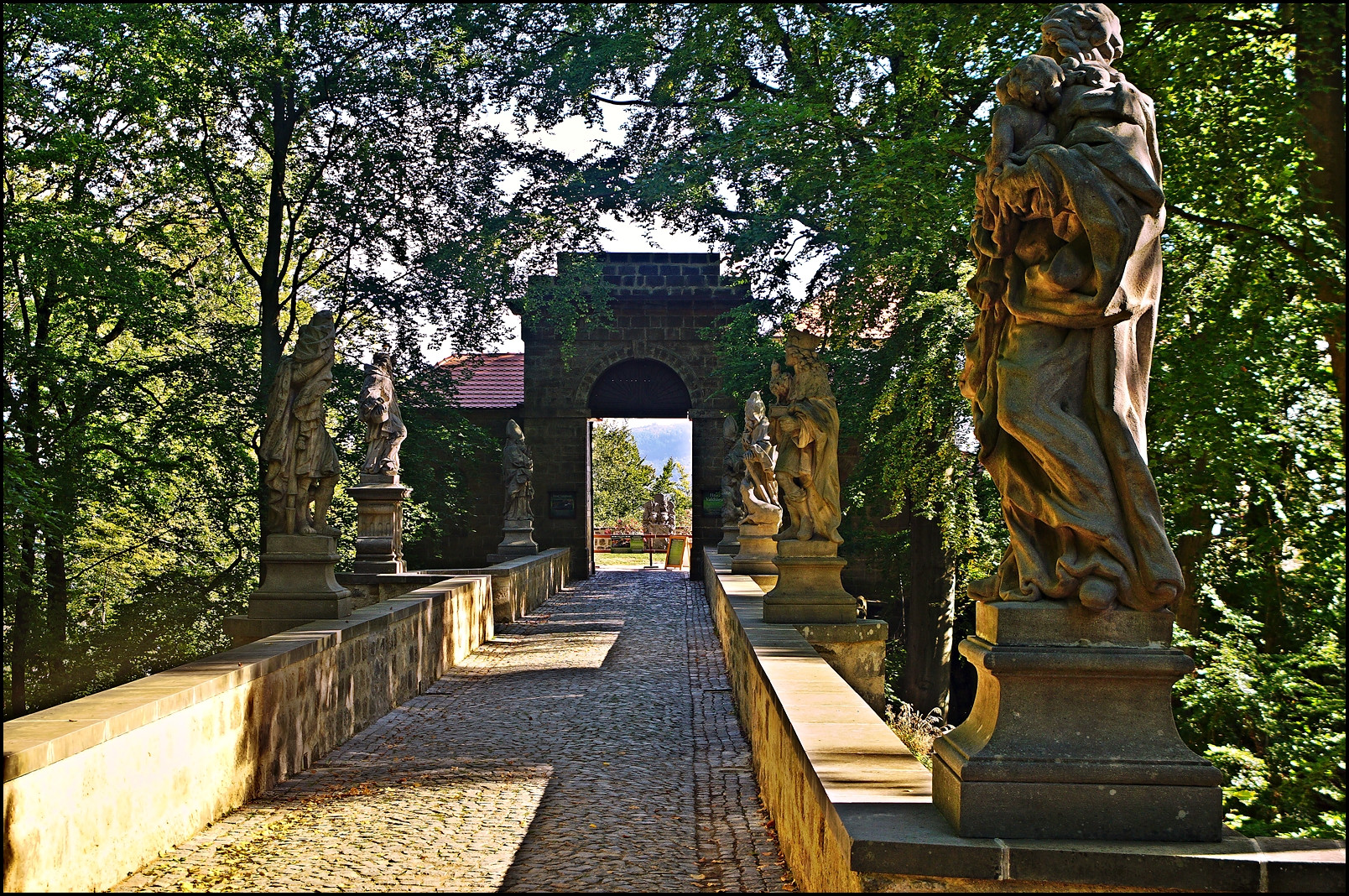 Sandsteinfiguren in Valdstejn