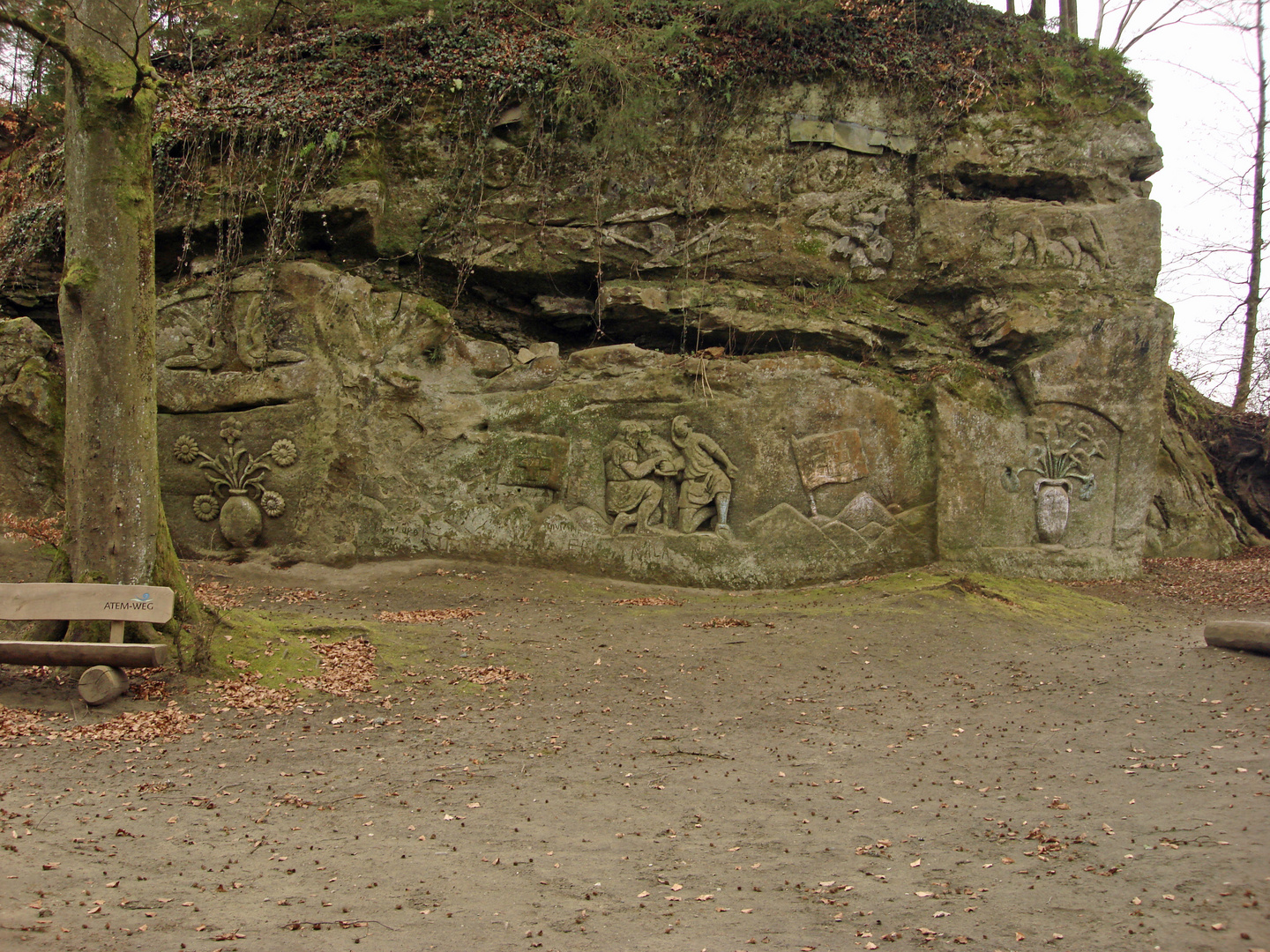 Sandsteinskulpturen...