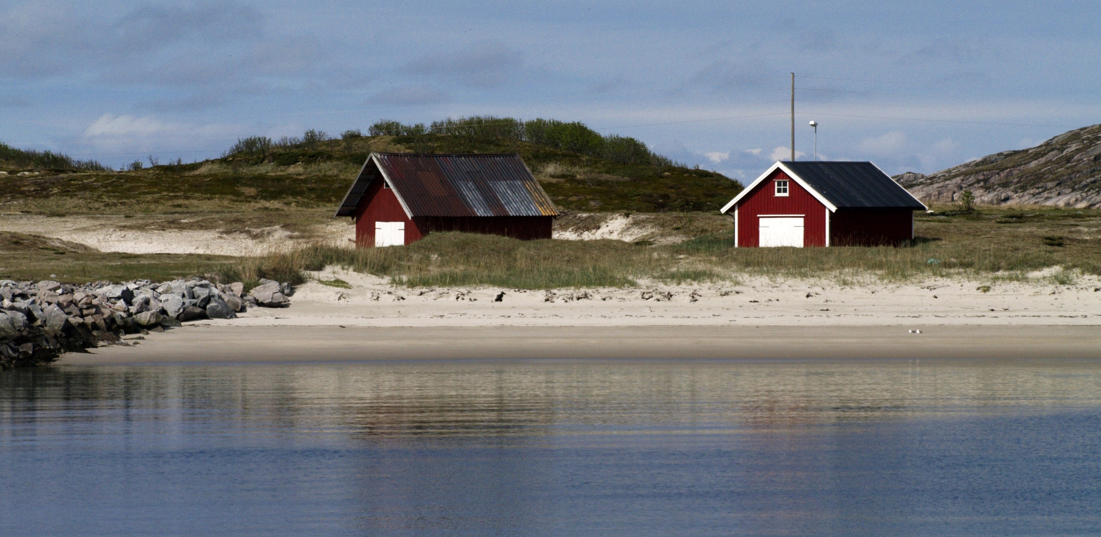 Sandstrand nördlich des Polarkreises