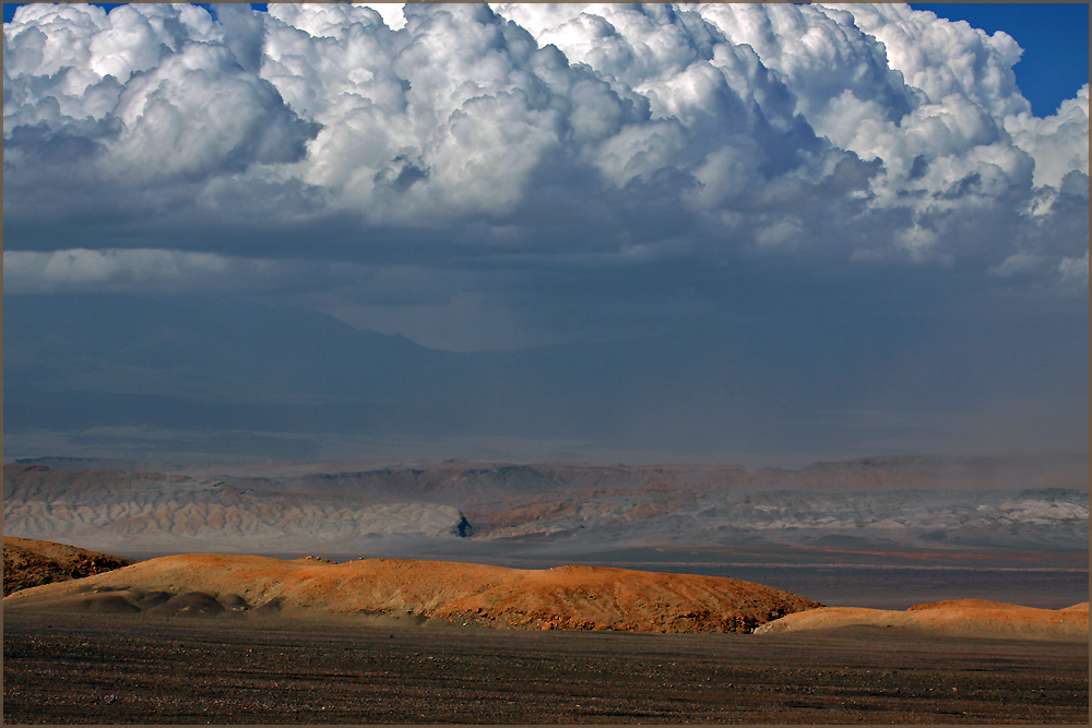 Sandsturm im Abendlicht/ Atacama Chile